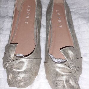 ESPIRIT light golden colored flats